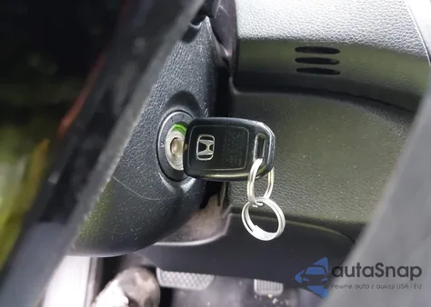 2016 Honda Accord Lx z USA, uszkodzony, nr VIN 1HGCR2F33GA217015